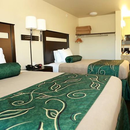 Travelodge By Wyndham Clinton Valley West Court Dış mekan fotoğraf