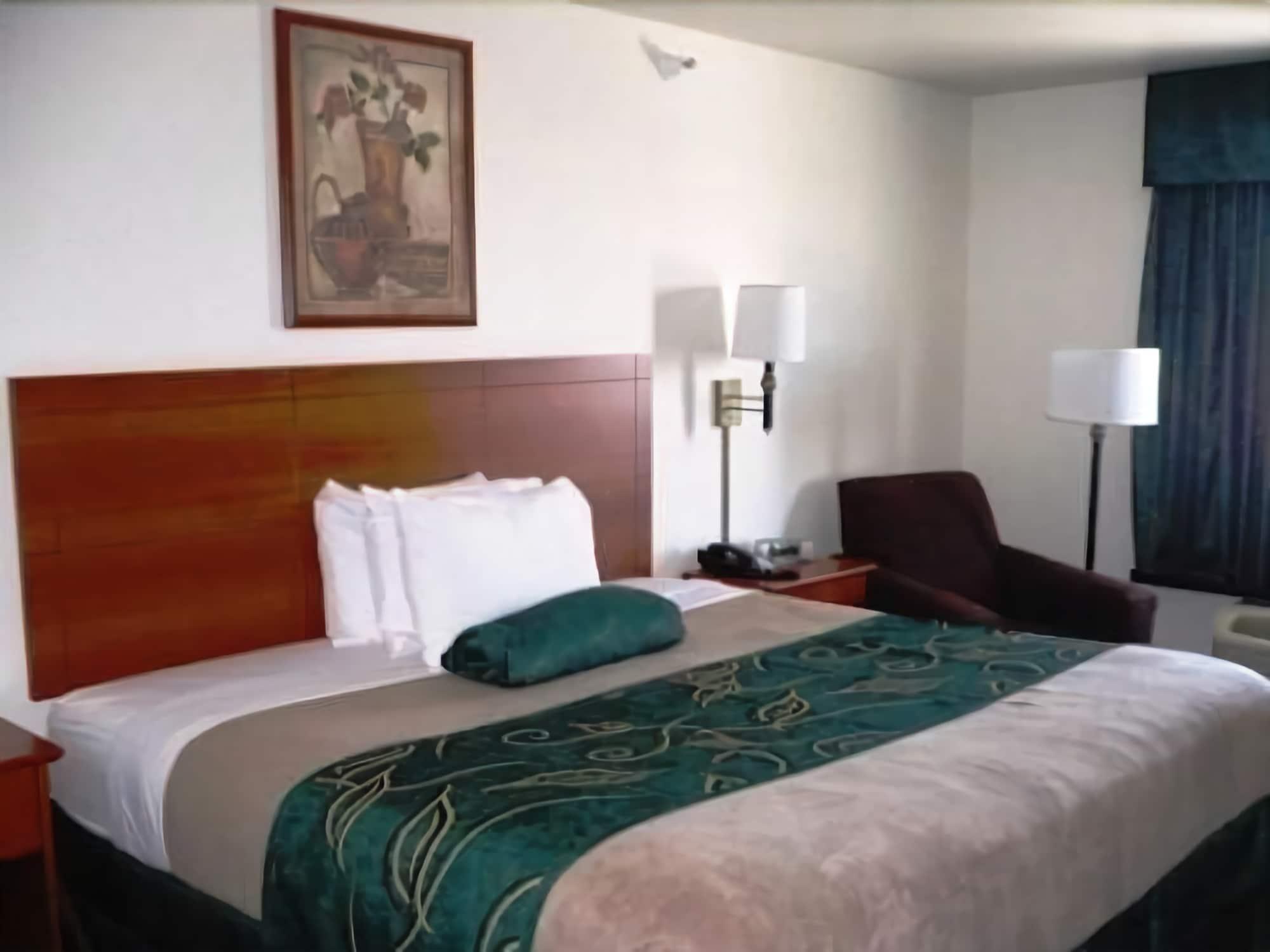 Travelodge By Wyndham Clinton Valley West Court Oda fotoğraf