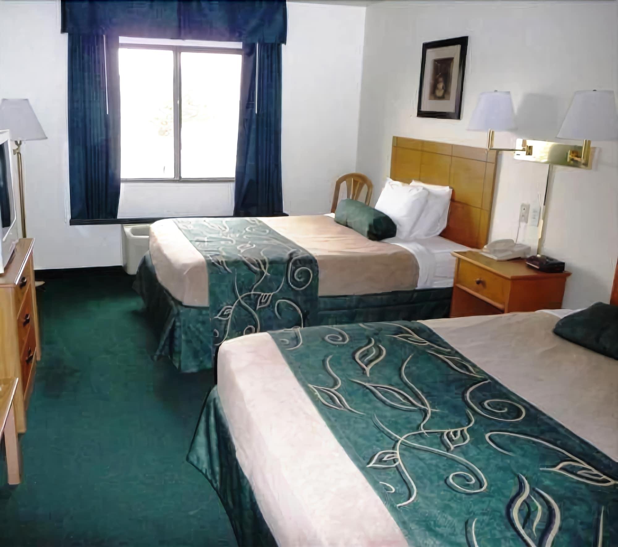 Travelodge By Wyndham Clinton Valley West Court Oda fotoğraf