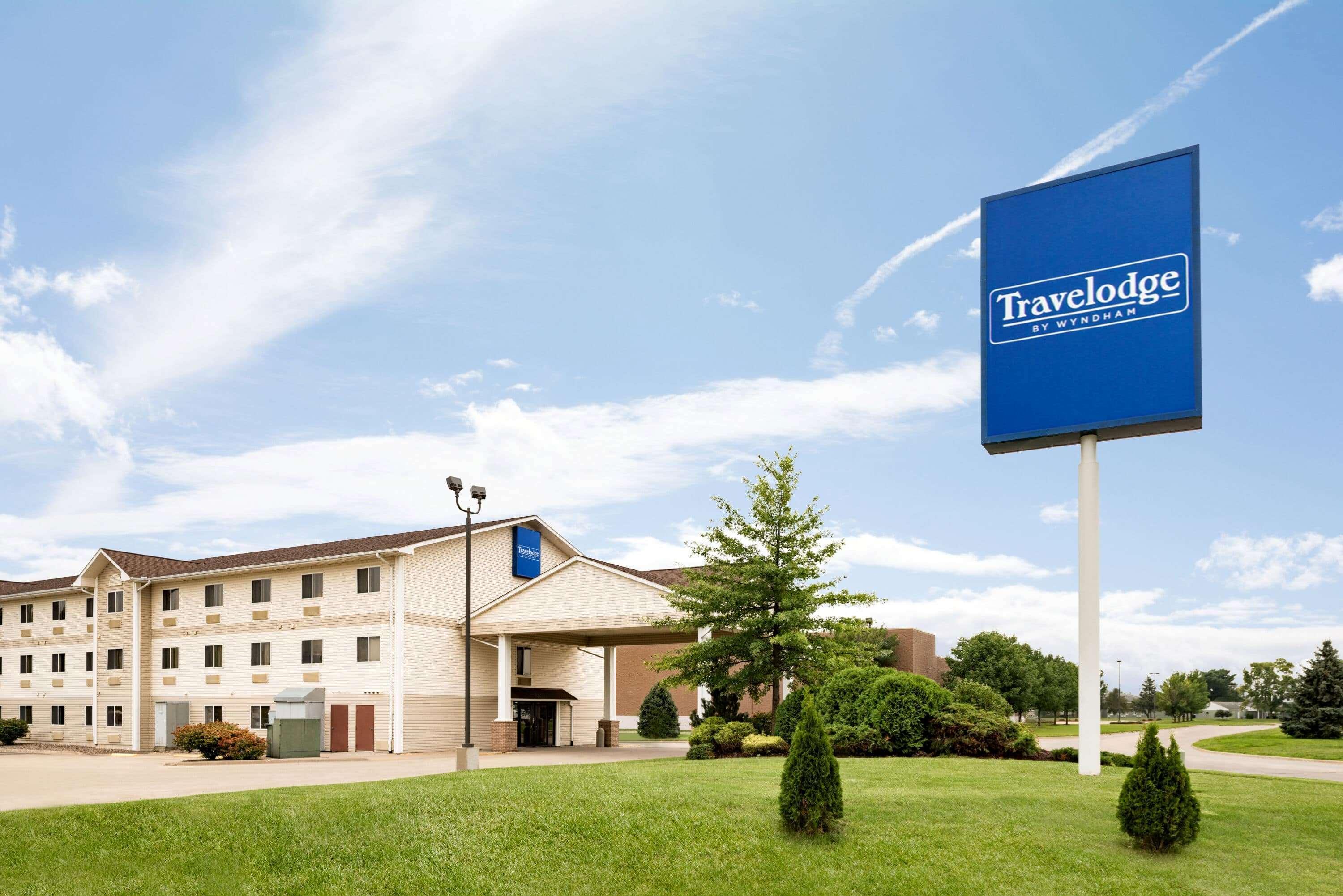 Travelodge By Wyndham Clinton Valley West Court Dış mekan fotoğraf